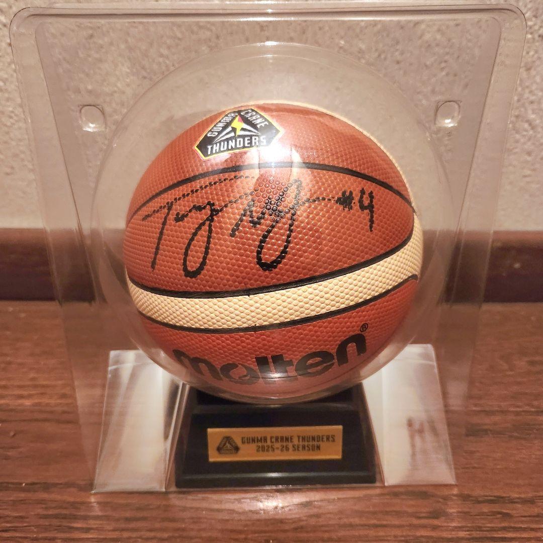 群馬クレインサンダーズ 選手直筆サイン入りミニボール トレイ・ジョーンズ 群馬クレインサンダーズ 選手直筆サイン入りミニボール トレイ・ジョーンズ