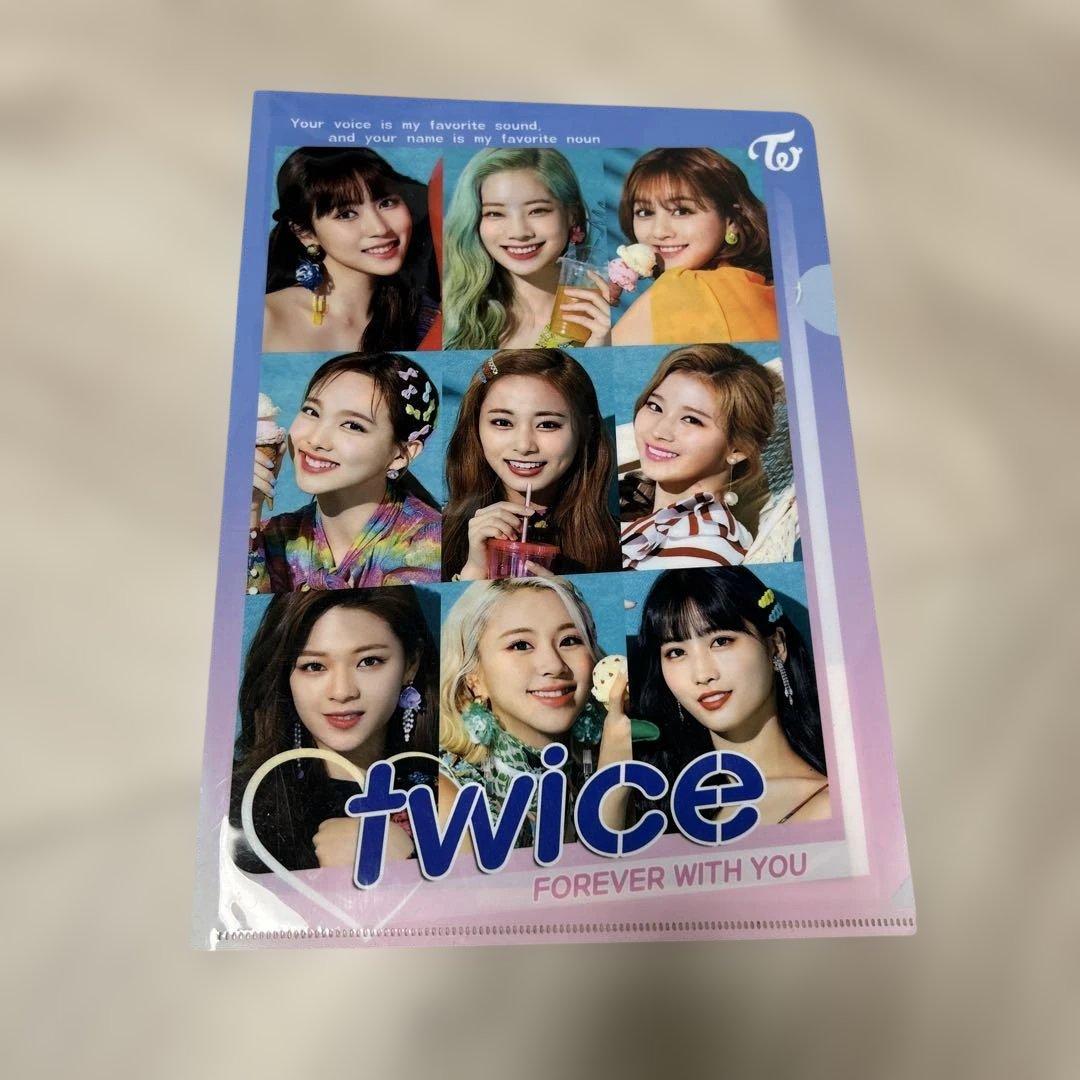 twice クリアファイル - メルカリ