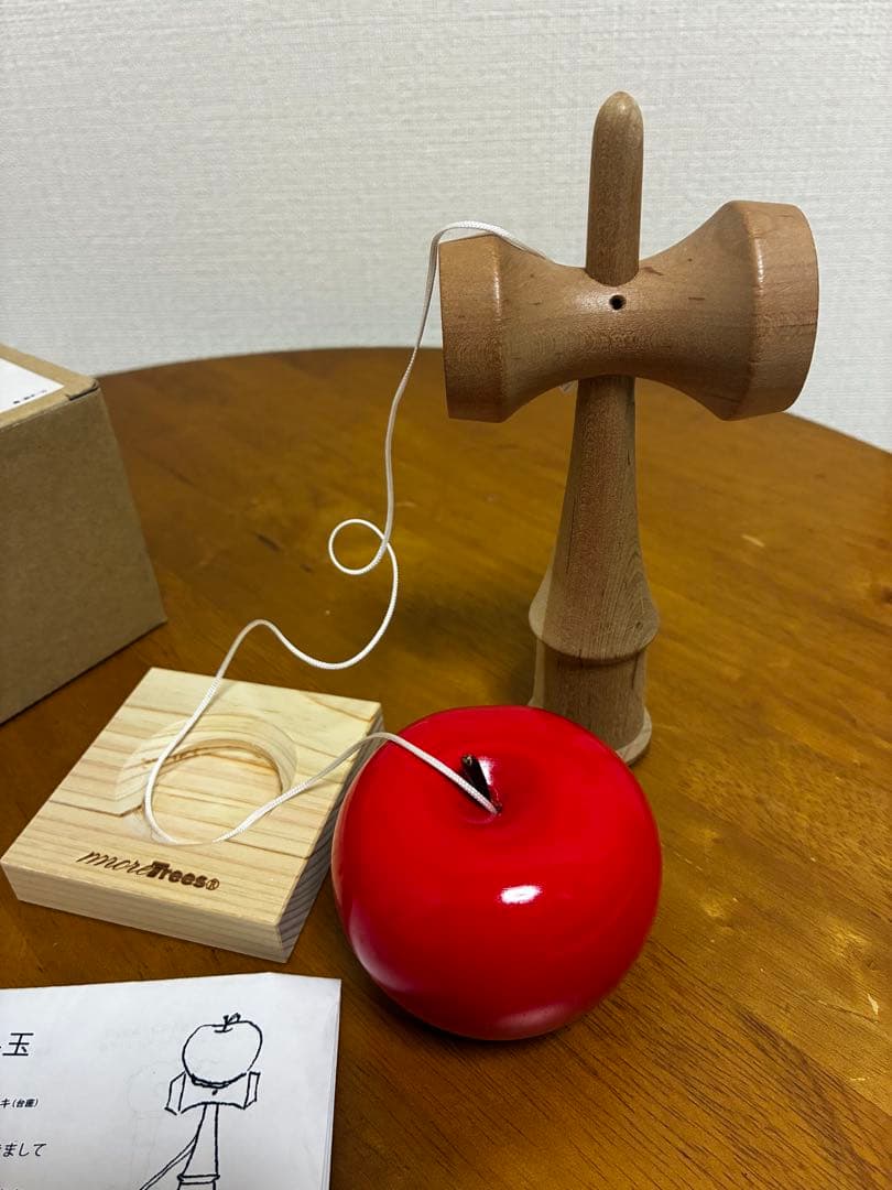 more Trees りんごのけん玉 坂本龍一 現代アーティスト鈴木康広 - メルカリ