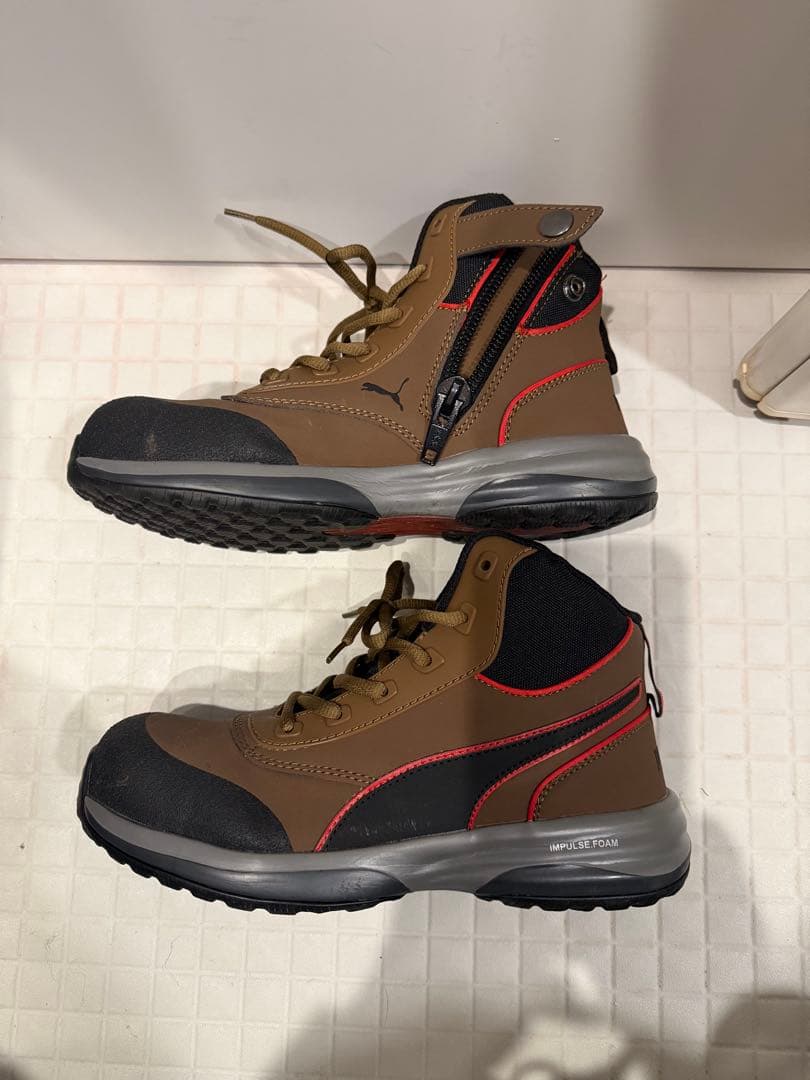 Pumaアスレチックライダー安全靴ディスクオリーブ系ブラウン系ジップ