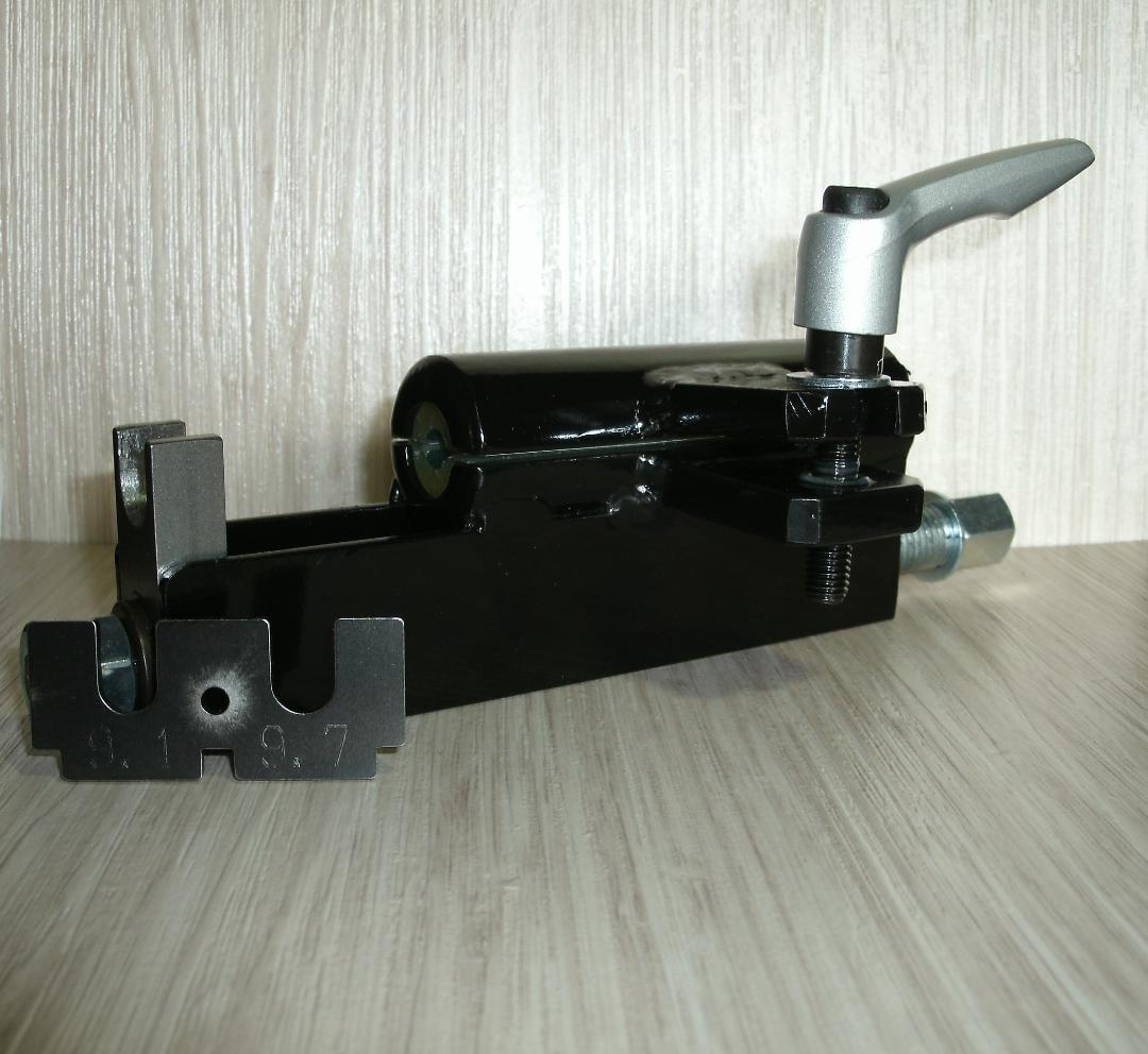 ゴルフシャフト抜き器　リシャフト工具　スリーブ抜き工具　リシャフト用工具Aタイプ Amazon.co.jp: ゴルフシャフト抜き器 リシャフト工具 スリーブ抜き工具