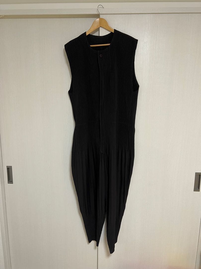 HOMME PLISSE ISSEY MIYAKE ジャンプインスーツ サイズ3 Homme Plisse Issey Miyake - Black Pleats Jumpsuit 1 – Frances May