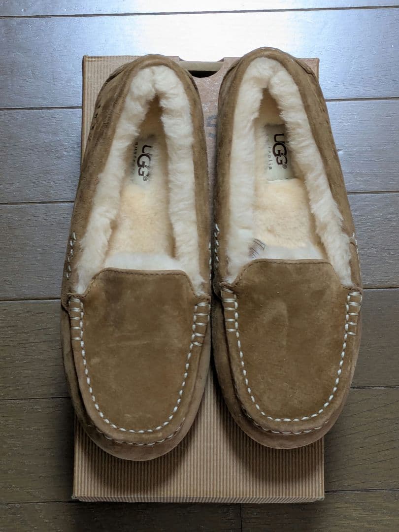 【未使用】UGG　モカシン　アンスレー　サイズ8　25センチ　箱あり UGG（アグ） 【 ugg 国内正規商品 】 ugg ansley モカシン アンスレー