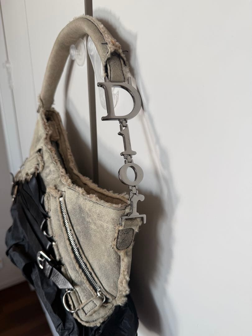 Christian Dior ムートン バッグ CHRISTIAN DIOR 2005 SHEARLING FLIGHT BAG – RDB