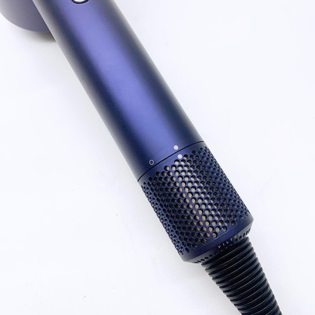 《ほぼ未使用》 ダイソン ドライヤー HD08 Dyson