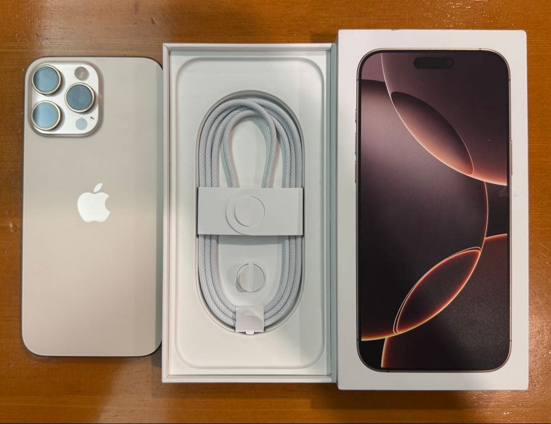 Apple iPhone 16 Pro Max 1TB 本体 充電ケーブル付き Amazon.co.jp: Apple iPhone 16 Pro Max (1 TB) - デザートチタニウム