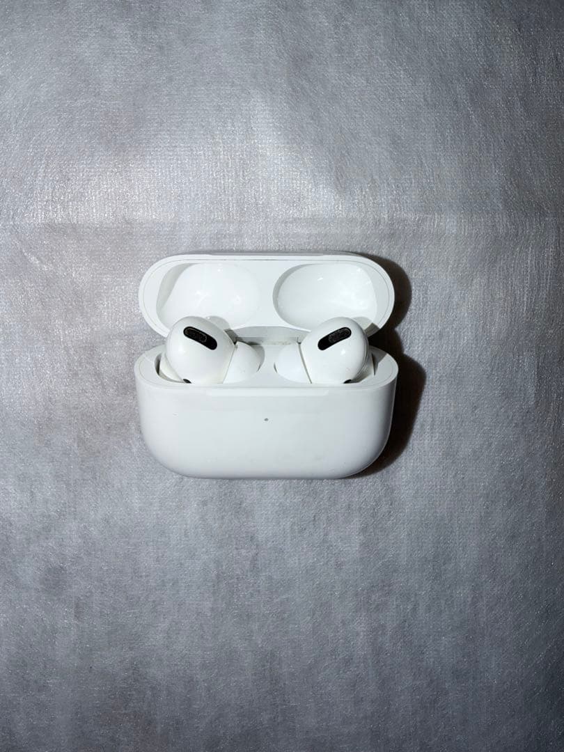 ねお　///正規品///AirPodsPro2本体のみ Apple 「国内正規品未開封品」AirPods Pro 第2世代 MTJV3J/A (USB-C
