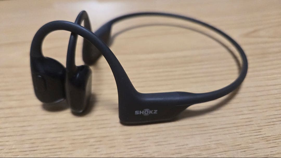 Shokz Opunrun Pro ブラック Amazon.com: AFTERSHOKZ OPENRUN PRO Headphones Black : Electronics