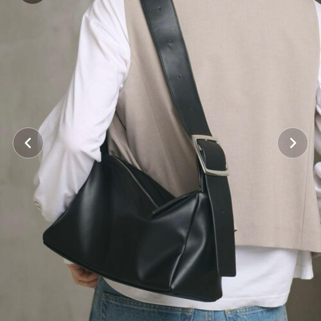 BEAUTY＆YOUTH スクウェア ビックバックルショルダーバッグ スクエア ビッグバックル ショルダーバッグ