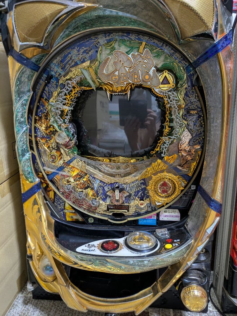 GARO レッドレクイエム　パチンコ実機 サンセイ CR牙狼～RED REQUIEM～ZZ 枠色不問 中古パチンコ実機 [枠名