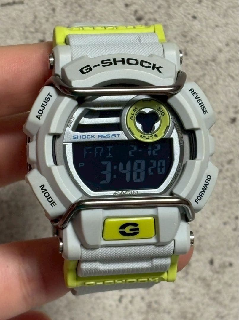 CASIO G-SHOCK 腕時計　ジーショック GD-400DN-8 G-Shock GD-400DN-8ER - Casio Watch • Watchard.com
