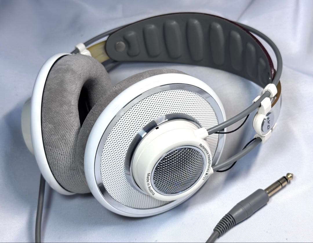 美品 AKG K701 Made in Austria ヘッドホン オーストリア 澪ホン”復活！？ 再発売されたAKG「K701」を、オーストリア製と比較