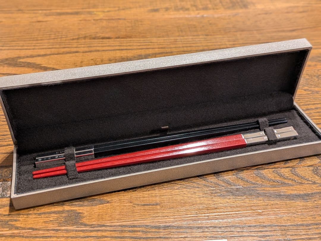 Christofle クリストフル 箸 ペアセット 赤黒 Christofle クリストフル ユニ ペア箸 ルージュ 赤・ノアール 黒