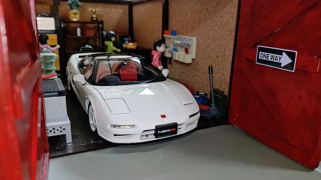 1/18 ジオラマ ミニカー ガレージ 車庫 納屋 ドールハウス 即購入禁止