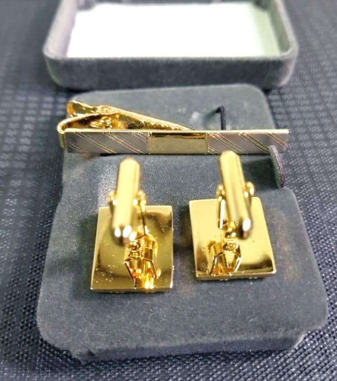 Christian Dior【未使用品】 ディオール カフスとタイピンセット