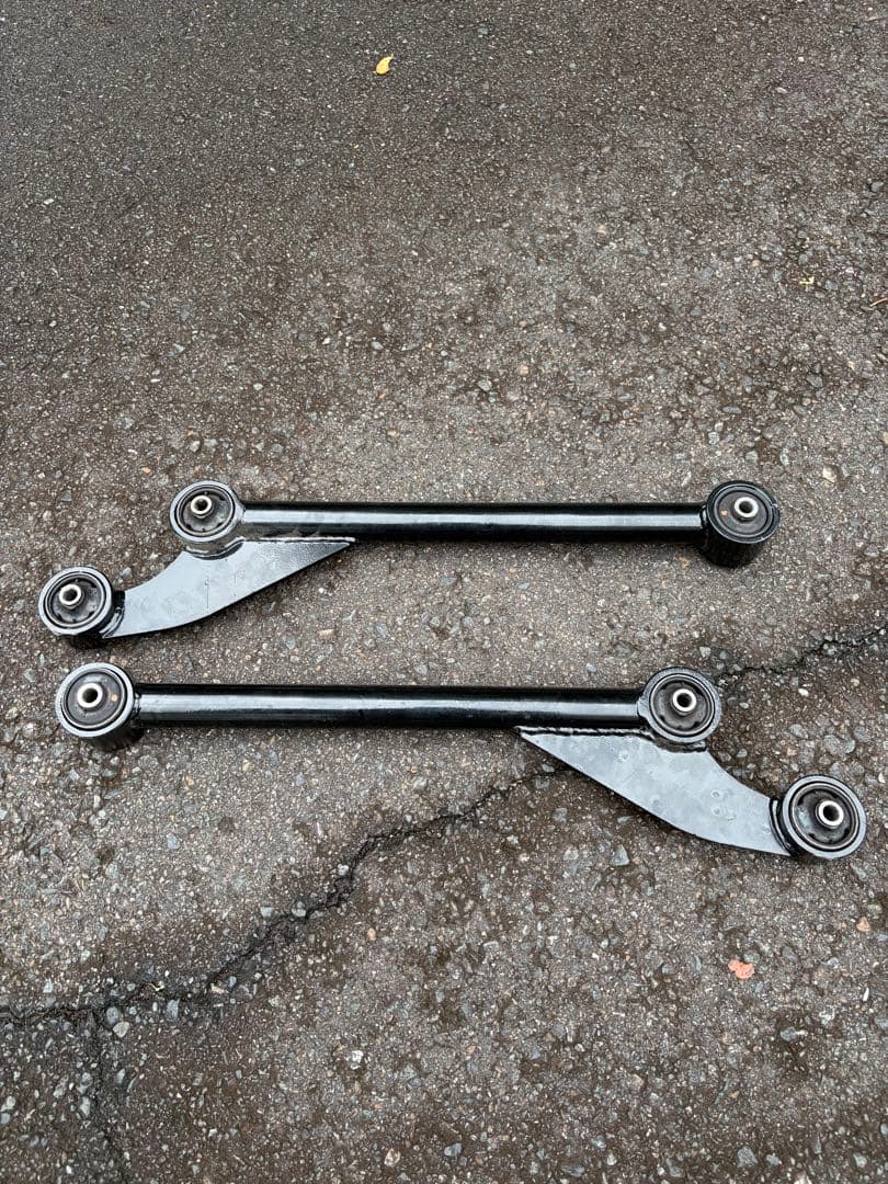 ハイゼットカーゴ 社外トレーリングアーム 左右セット ダイハツ S300系 ダイハツ・ハイゼットカーゴ専用アームレスト | カー用品のセイワ