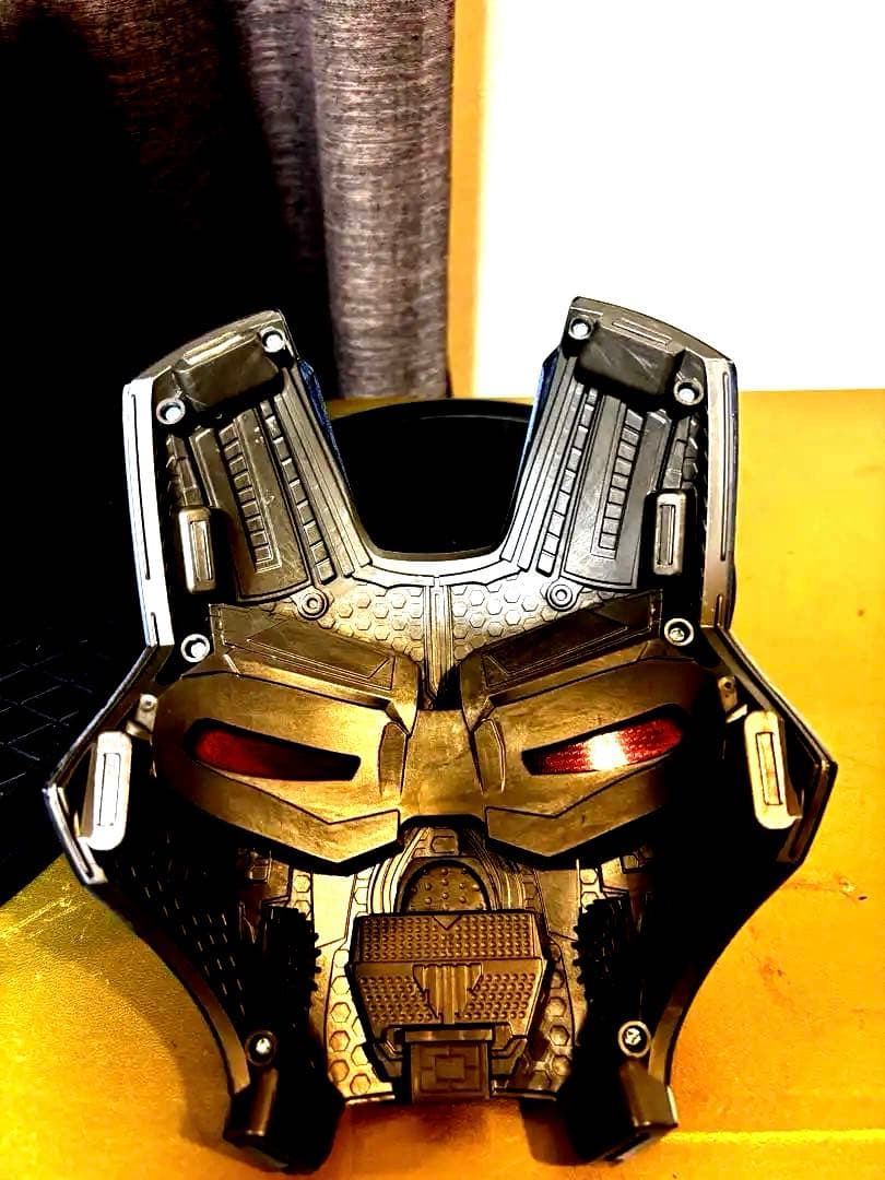 ウォーマシン X パニッシャー ヘルメット ダメージ加工 等身大 1/1