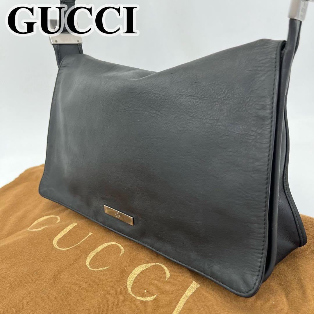 グッチ ショルダーバッグ メッセンジャー 斜めがけ ロゴ金具 ナッパ