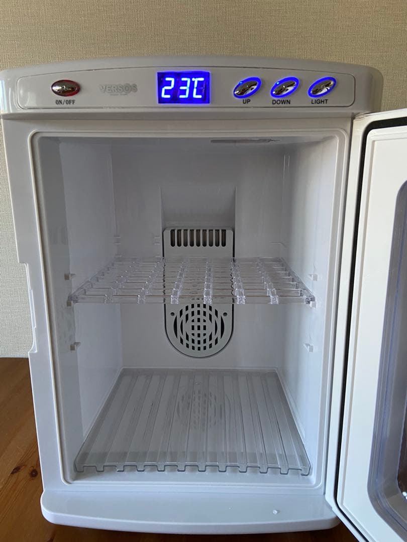 VERSOS 冷温庫 25L ペルチャ方式 VS-470 冷温庫 冷蔵庫 25L 保冷庫 おしゃれ ポータブル ミニ ペルチェ 小型