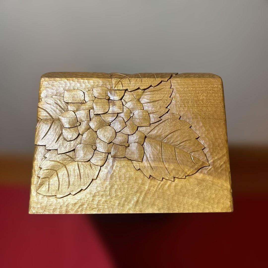 ③ 木彫り BOXティッシュ 横 紫陽花