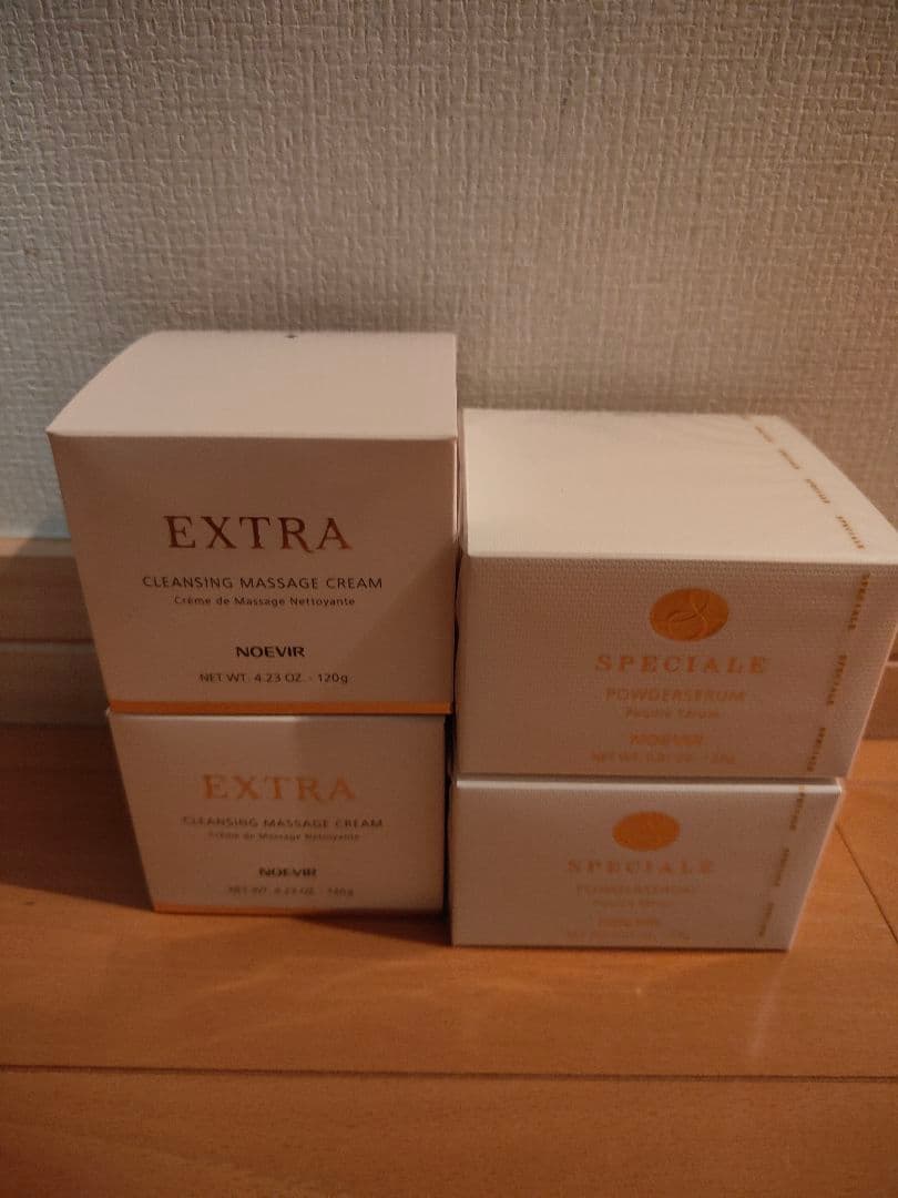 かよちゃん☆ノエビア☆エクストラマッサージクリーム・スペチパウダーセラム スペチアーレ 薬用パウダーセラム・スペチアーレ 薬用プレストパウダー
