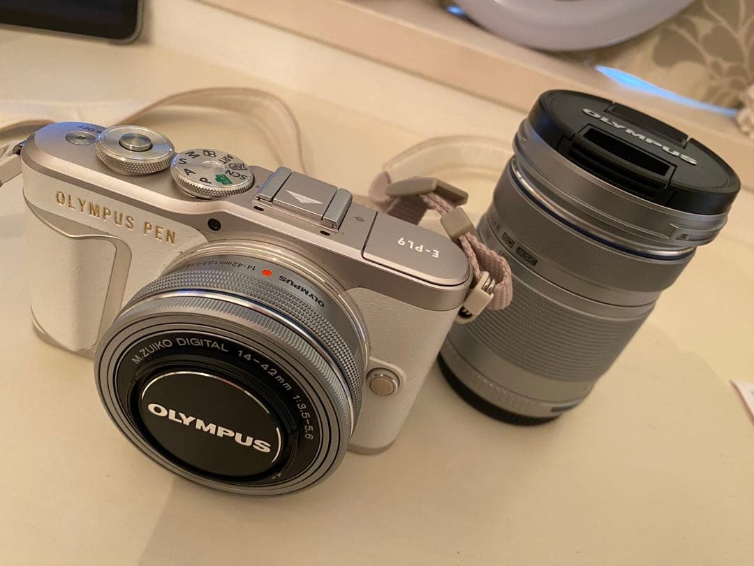OLYMPUS PEN E-PL9 ホワイト レンズ付き Amazon | OLYMPUS ミラーレス一眼 PEN E-PL9 ダブルズームキット