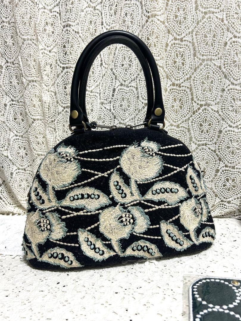 51205A ミナペルホネンハンドメイドブガッティLサイズ 51205A ミナペルホネンハンドメイドブガッティLサイズ 51205A ミナ