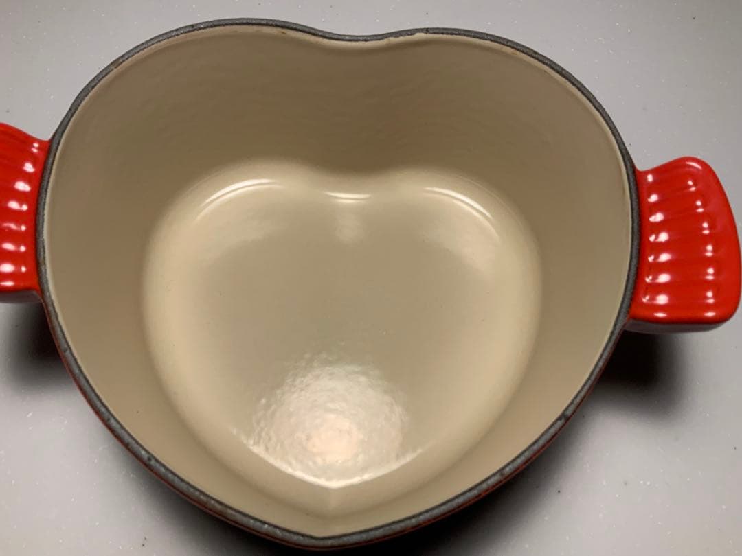 ル・クルーゼ ココット・ダムール ハート型鍋 2.0L チェリーレッド