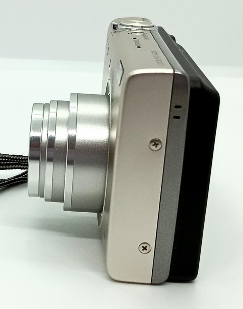 Nikon COOLPIX S6200 Silver 16.0MP 充電器付き