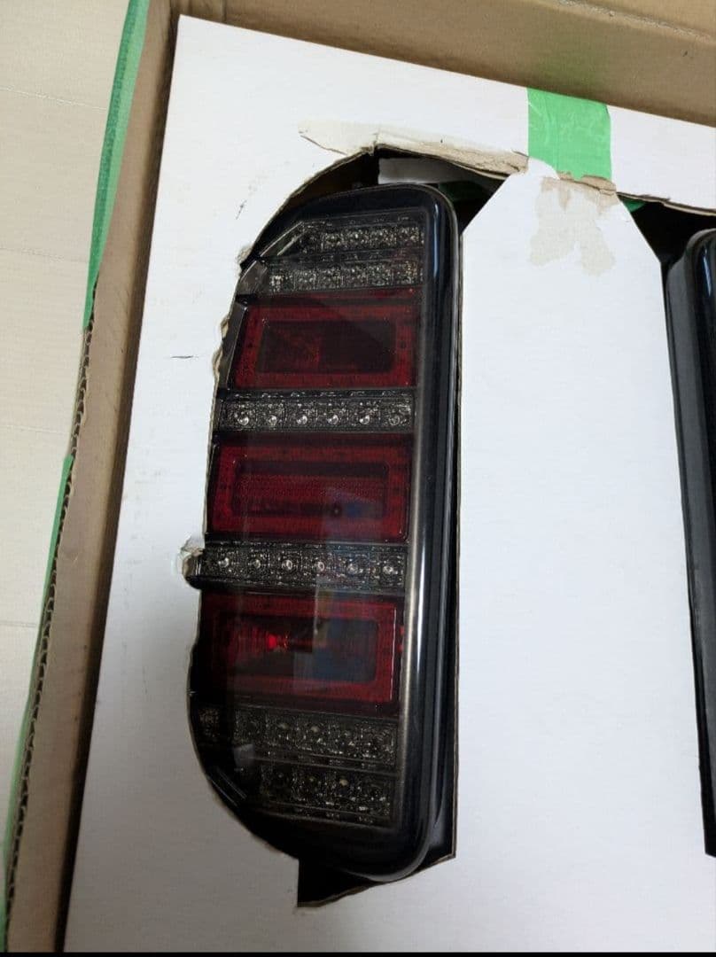 上野邦彦　JUNYAN スモークテールレンズ　ブラックホール