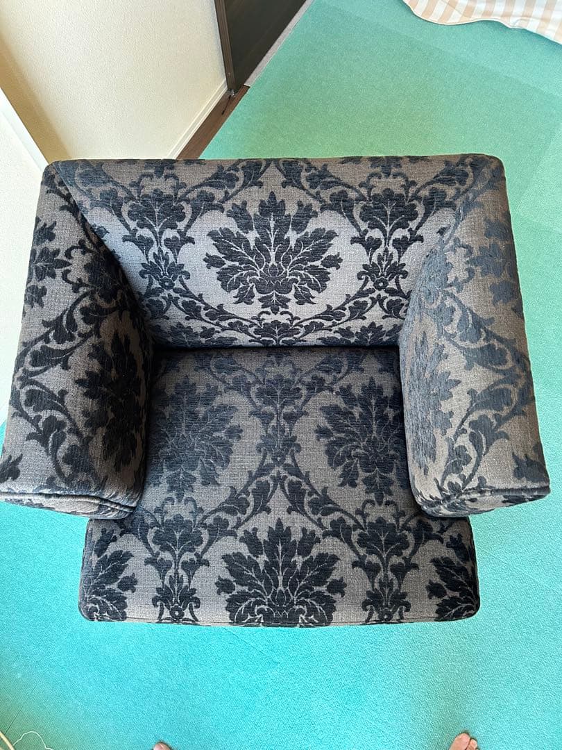 AIDEC ブラウンと黒の花柄アームチェア一人掛け用の通販はau PAY