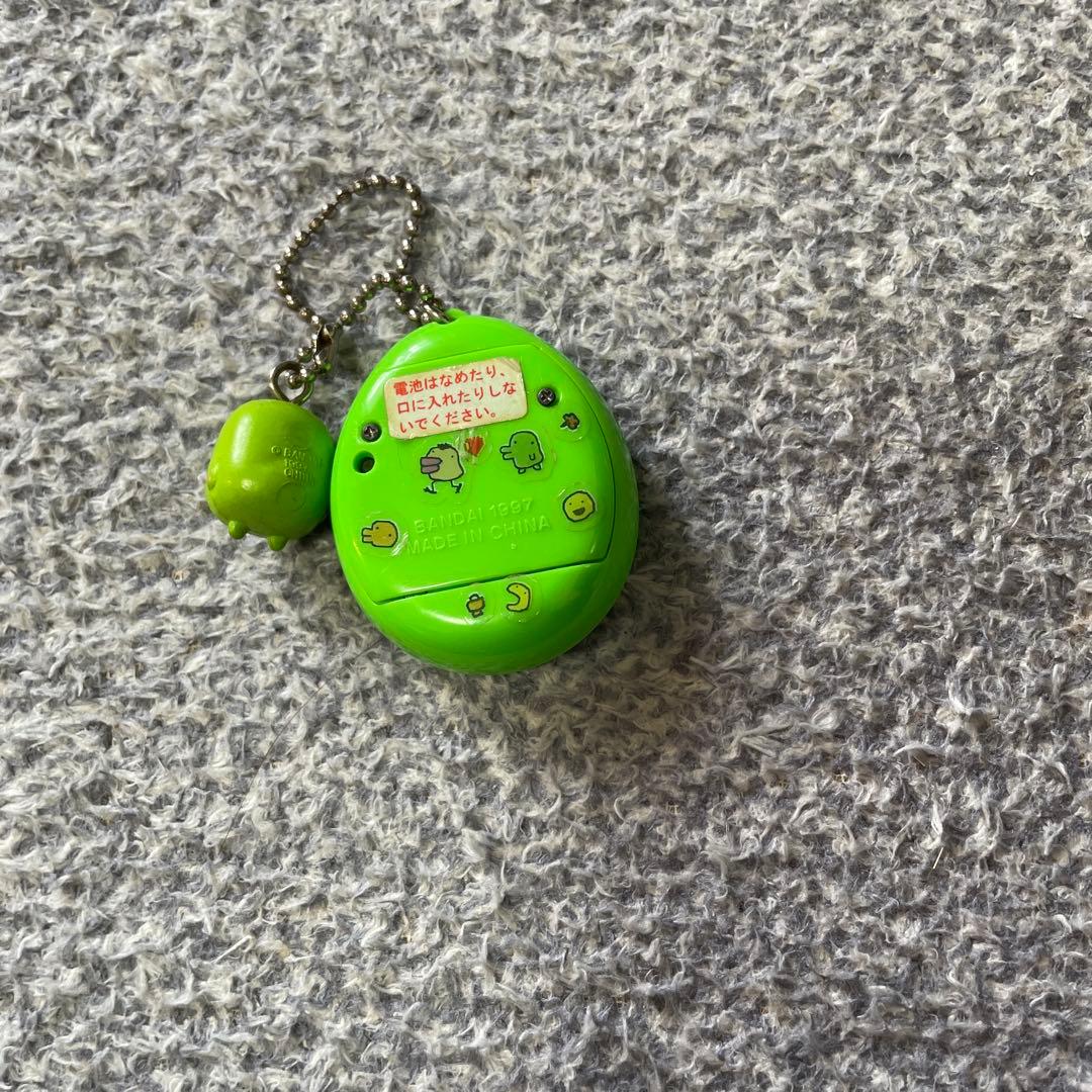 初代たまごっち 海外版（逆輸入） 緑 - メルカリ