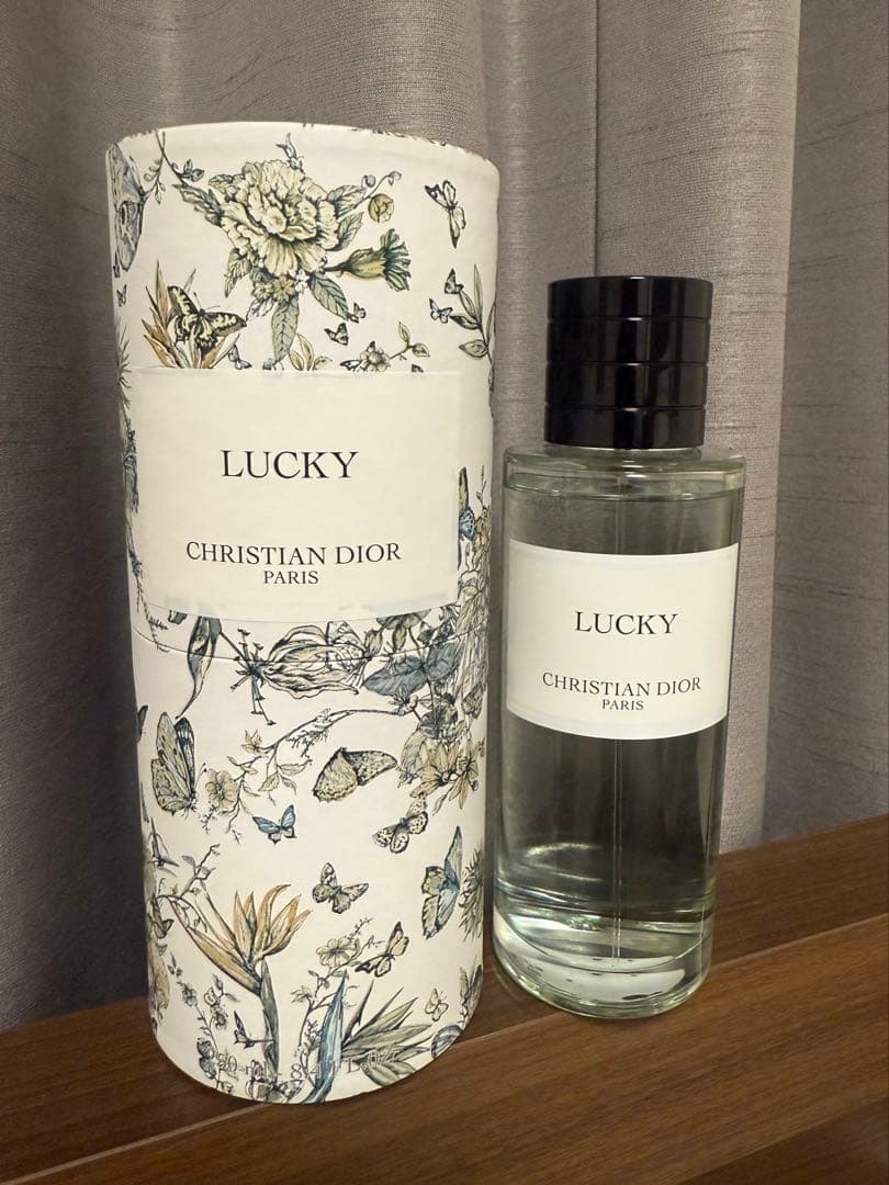 メゾンクリスチャンディオール　ラッキー　オードゥパルファン250ml 限定 ディオール / ラッキー オードゥ パルファンの公式商品情報｜美容