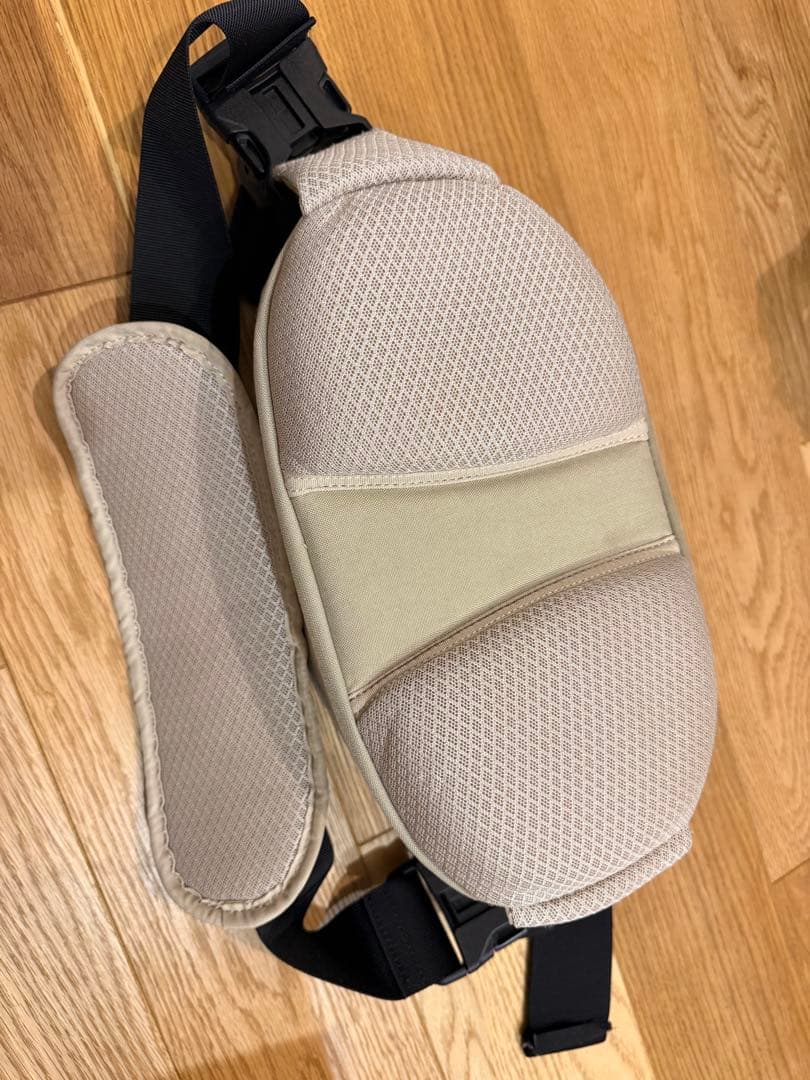 hugoo ベージュ ヒップシート ポケット ショルダーバッグ