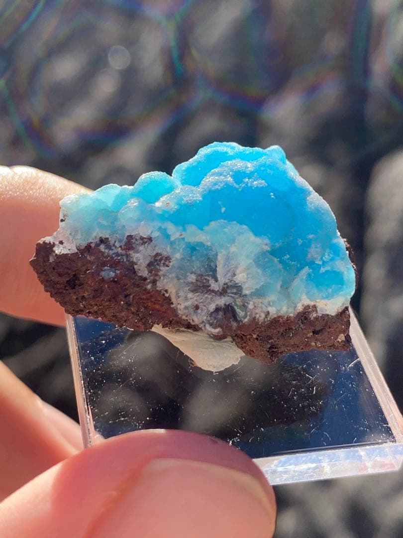 ヘミモルファイト コンゴ産 ブライトブルー 結晶 原石 透け感良好 鉱物