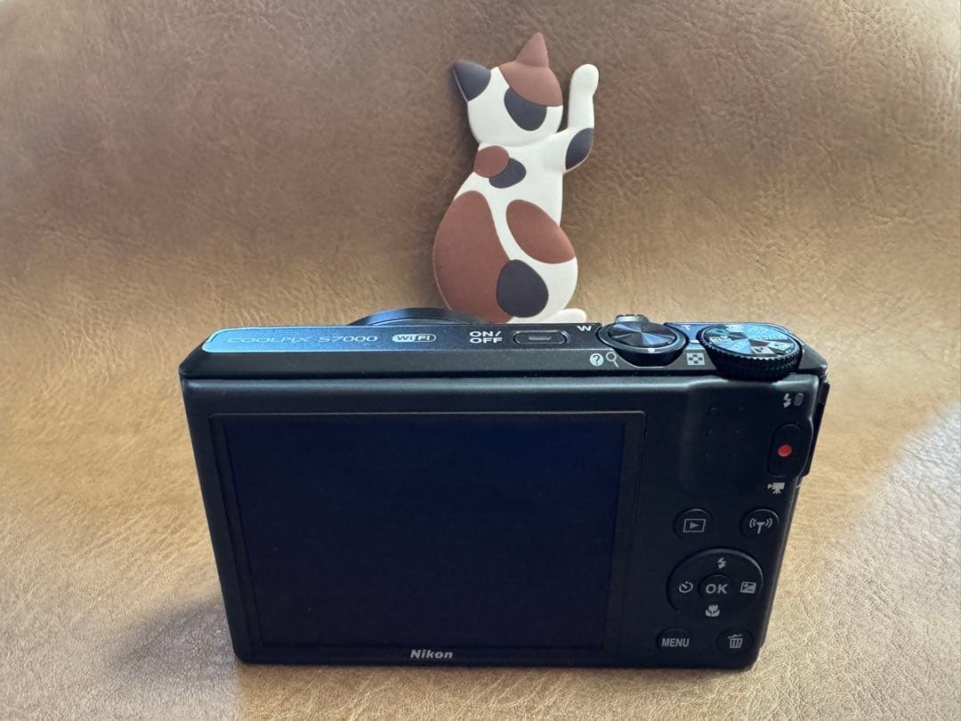 Nikon COOLPIX S7000 16.0MP コンパクトデジタルカメラ