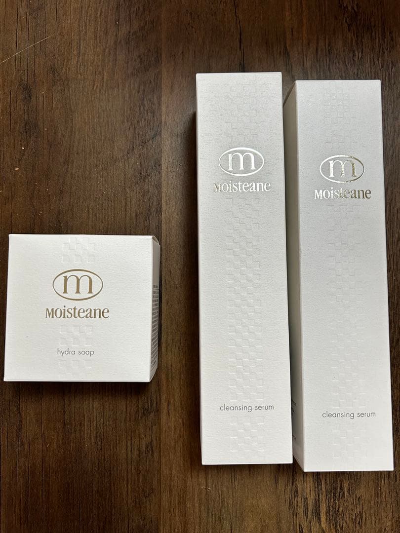 moisteane クレンジングセラム & ハイドロソープ img_mv_01.jpg