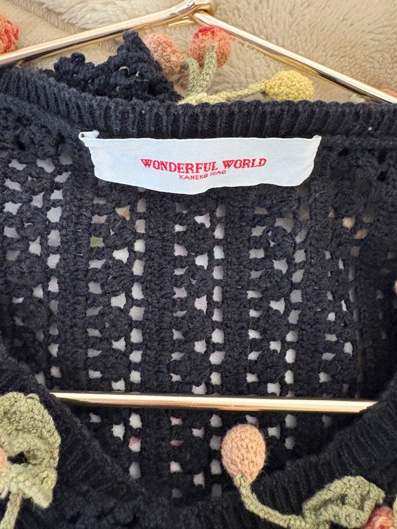 ワンダフルワールド カネコイサオ 透かし編み カーディガン さくらんぼ