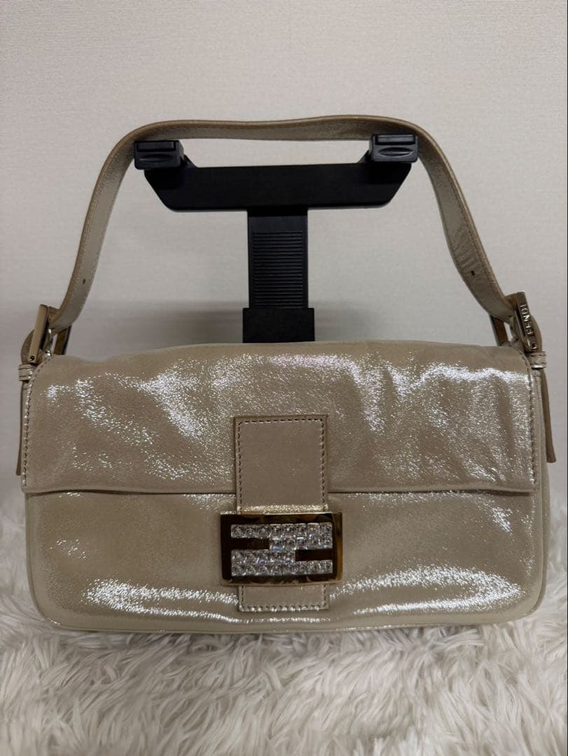 【美品】フェンディ マンマバケットゴールドグリッ ターショルダーバッグ FENDI フェンディ (Vintage) マンマバケット ハンドバッグ – Trip