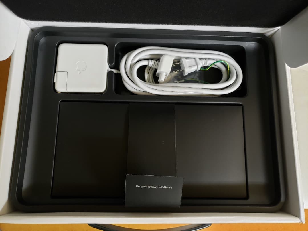 MacBook Pro MD313J/A 13.3inch①