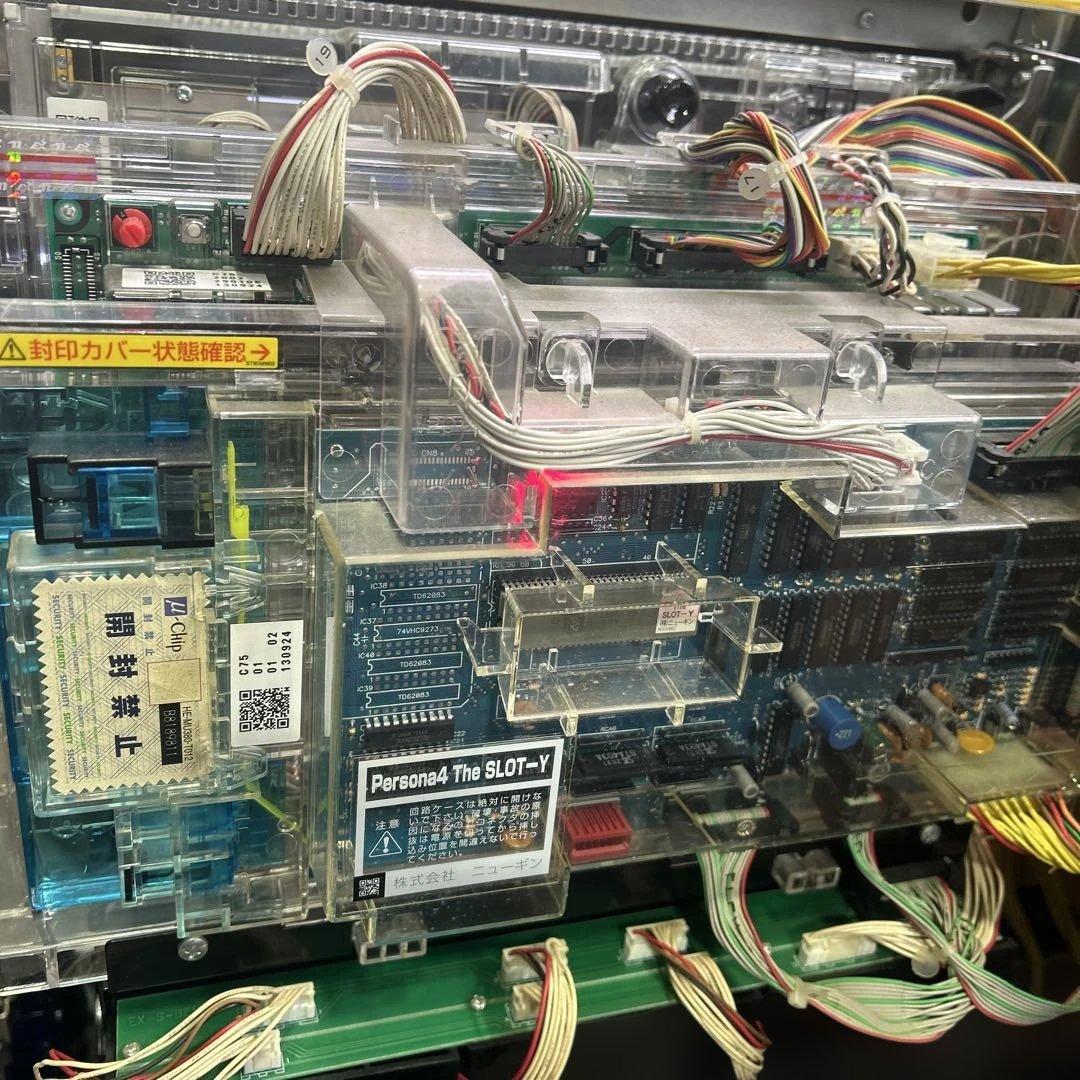 6525【個宅配送可】実機 ペルソナ4 不要機