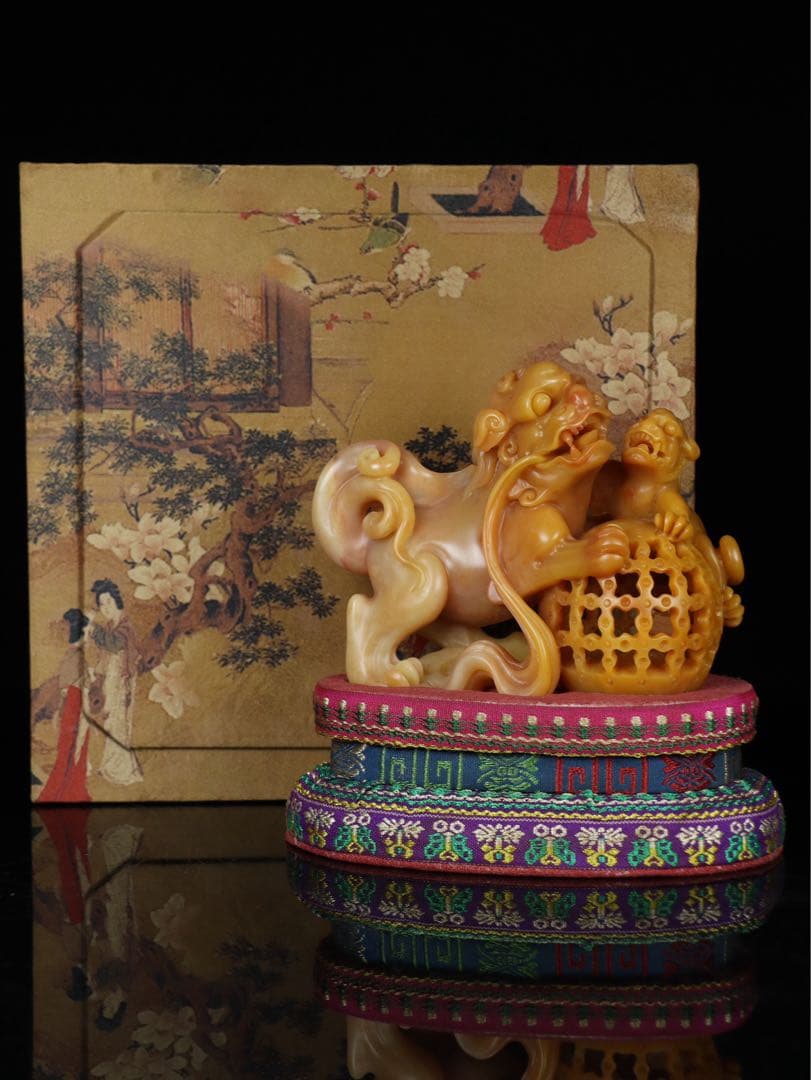 天然 寿山石 獅子・親子 透かし細工 極彫刻 置物 アンティーク 時代物