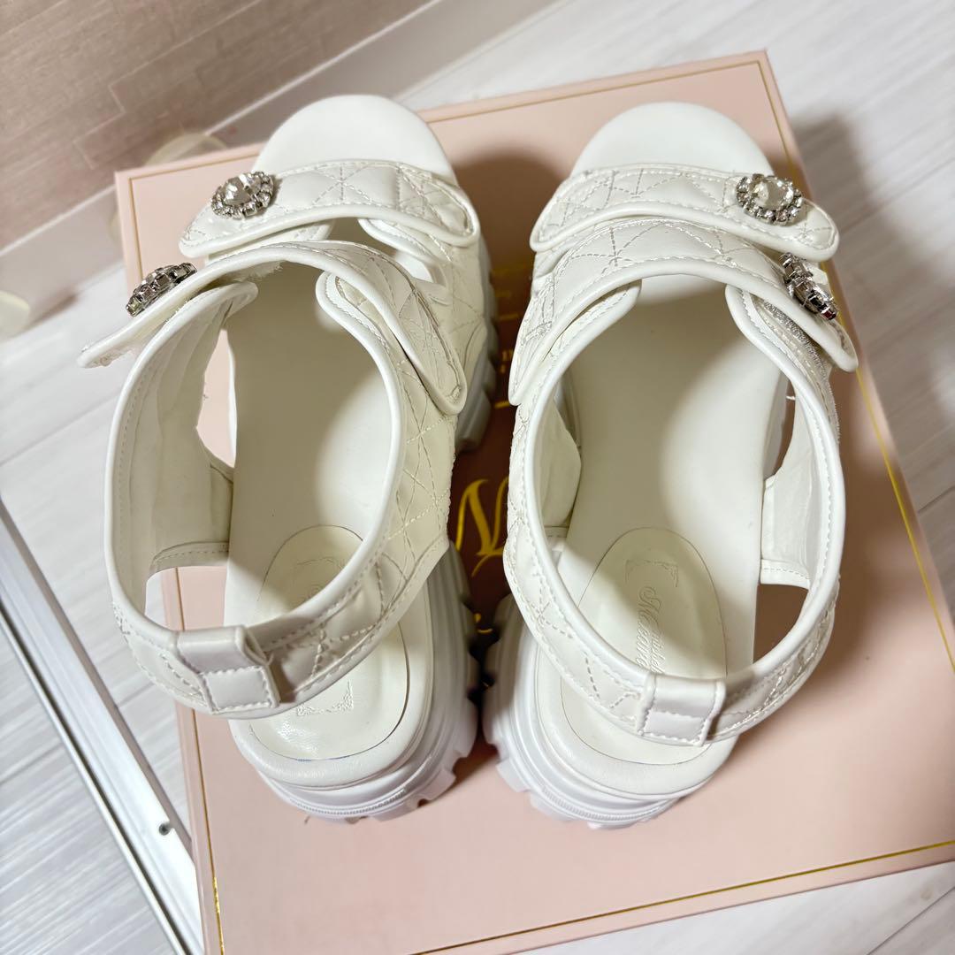 ミシェルマカロン 厚底サンダル 白 Lサイズ 厚底キルティングビジュー
