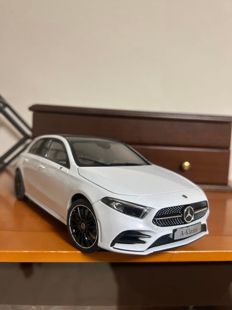 メルセデス・ベンツ A-Klasse 1/18 ホワイト Amazon | ノレブ 1/18 メルセデス・ベンツ 特注 Aクラス ホワイト W177