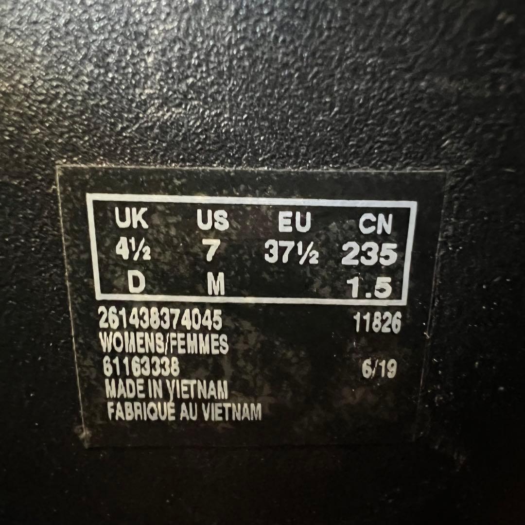 靴 Clarks \"WALLABEE\" BLK SUEDE