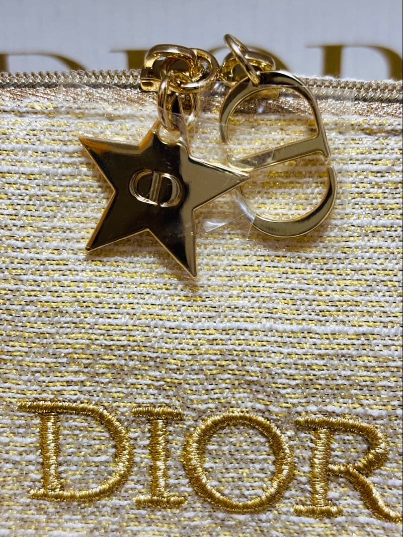 Dior ディオール 2024クリスマスコフレ ノベルティ ポーチ - メルカリ