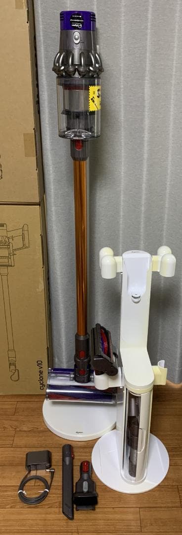 美品】ダイソン dyson V10 SV12 純正フロアドック付 分解清掃済 - メルカリ