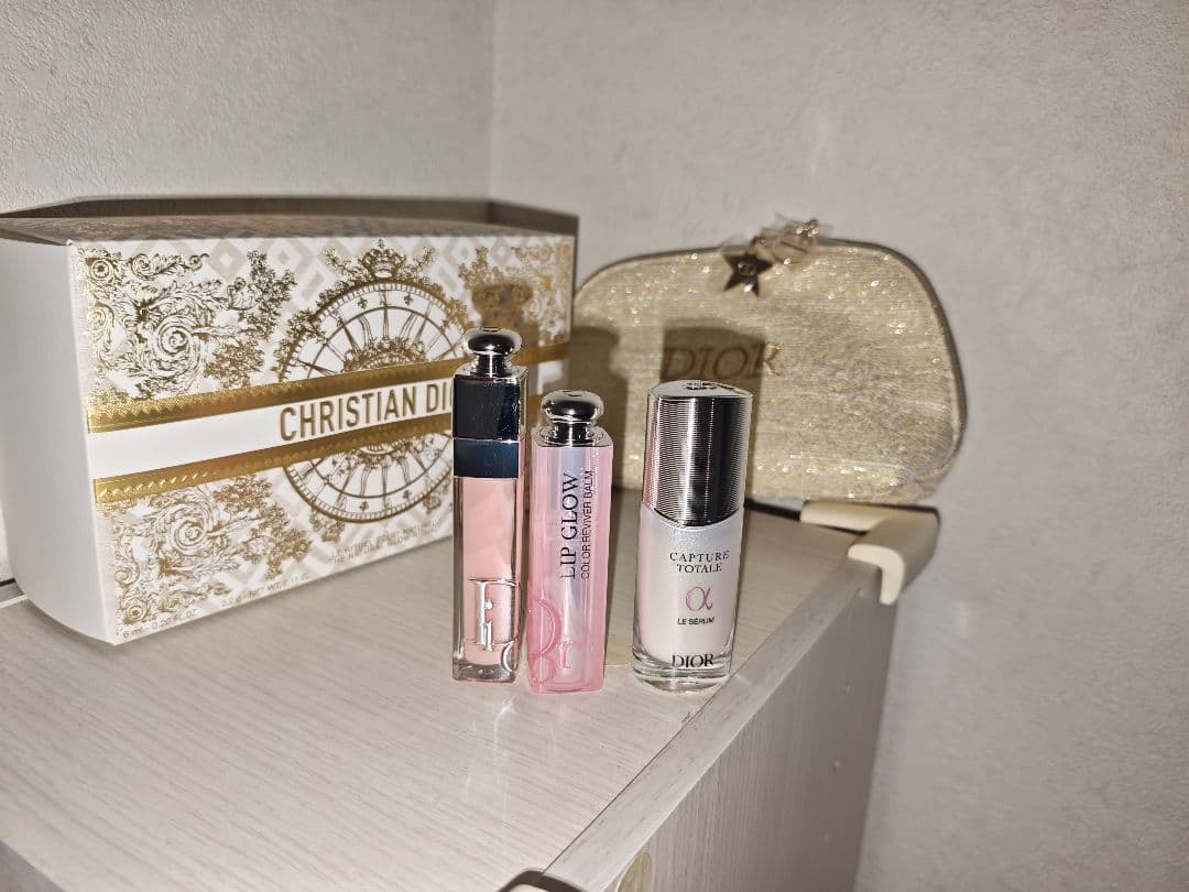 DIOR ディオール　ホリデイオファー2024 新品 Amazon.co.jp: DIOR ディオール ホリデー オファー 2024 / ディオール