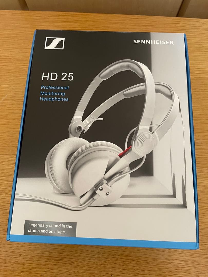 Sennheiser HD 25 ホワイト ヘッドフォン SENNHEISER】ゼンハイザー創業75周年を記念した、定番ヘッドホン“HD 25