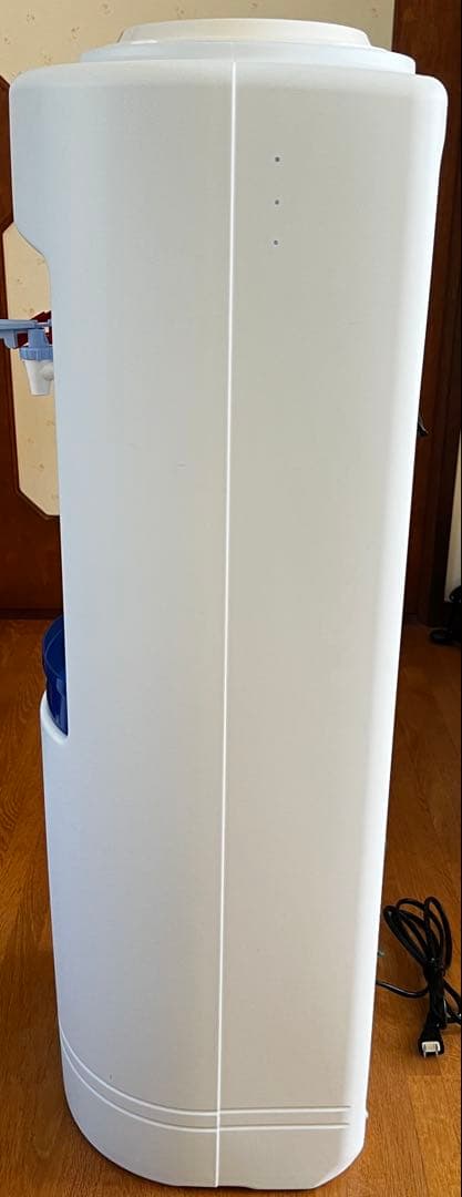 ウォーターサーバー B7A ホワイト 2022年製造 - メルカリ